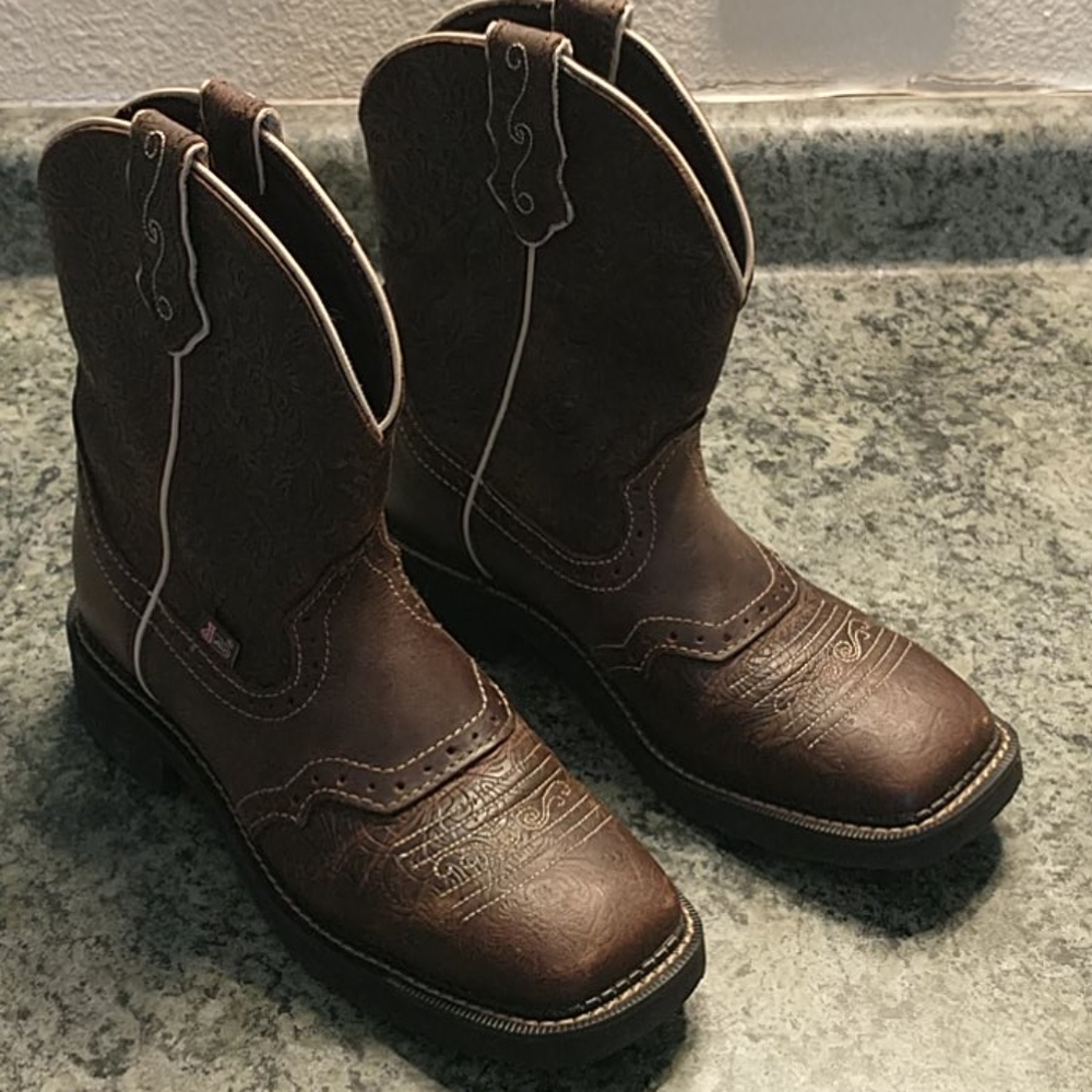 Women's Justin boots